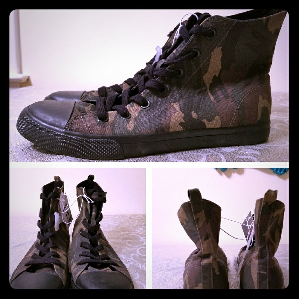 Mossimo Camo High Top Sneakers